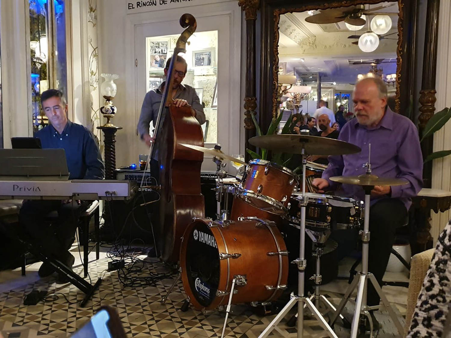 Calero Café de Oriente