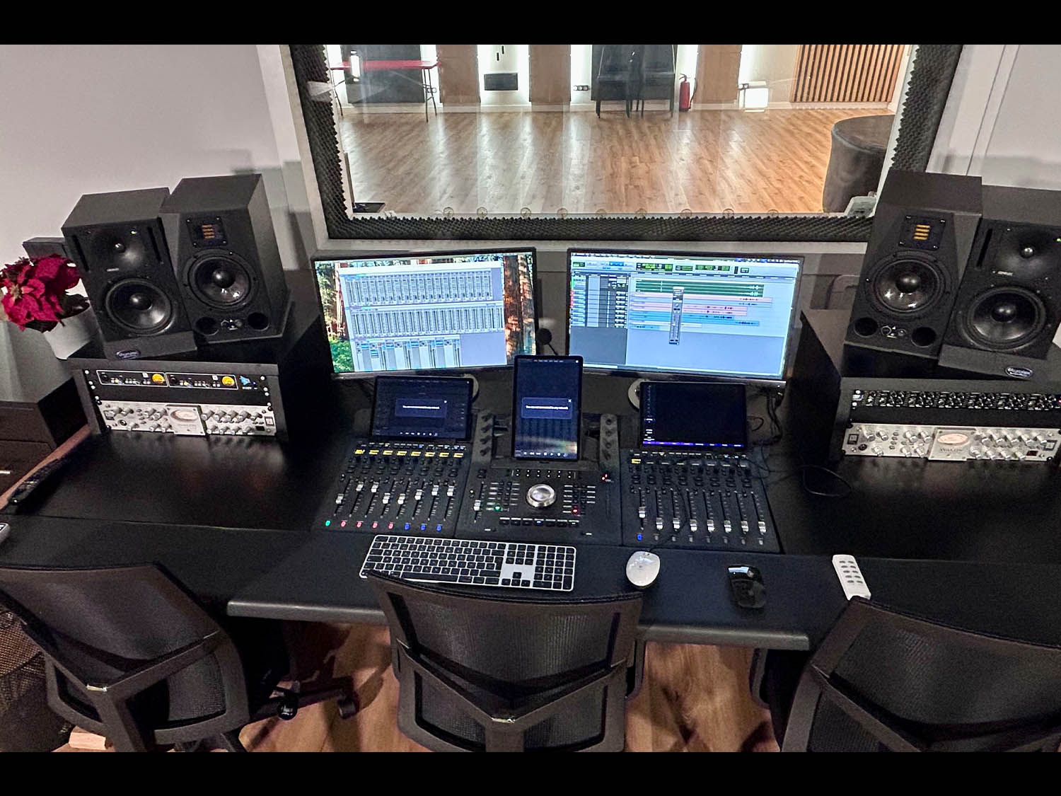 Sala de control para grabaciones - Ragtime Studio
